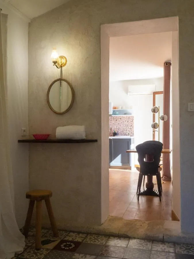 La Madeleine Arles Apartment France