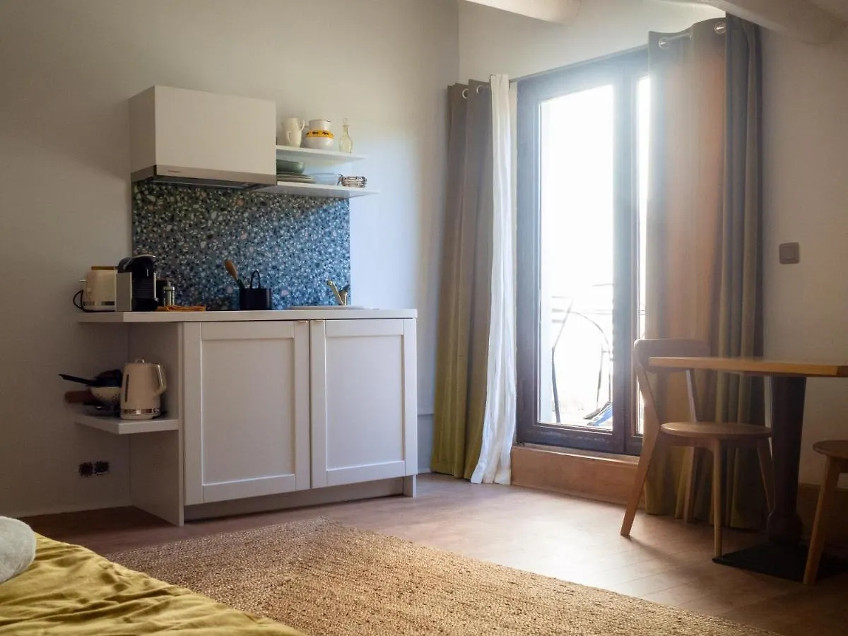 La Madeleine Arles Apartment 0*,  France